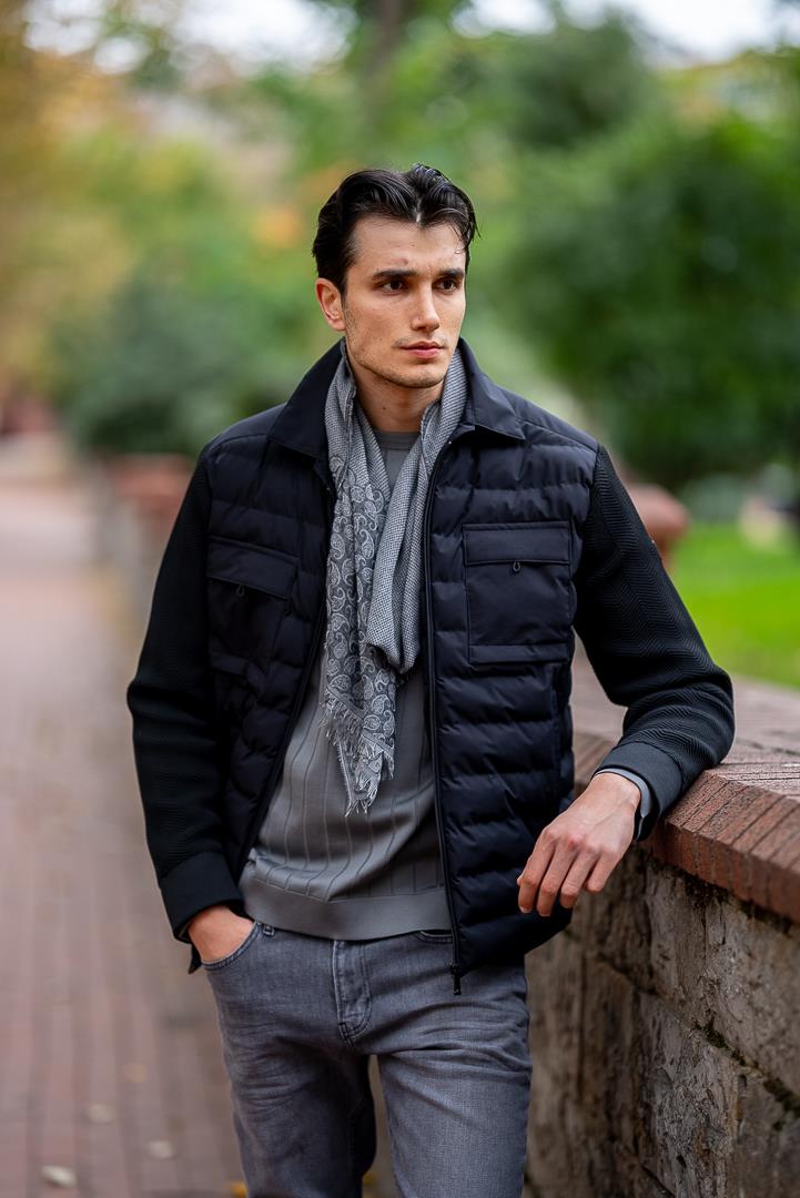coat ürünü OUTERWEAR kategorisinde sizleri bekliyor.