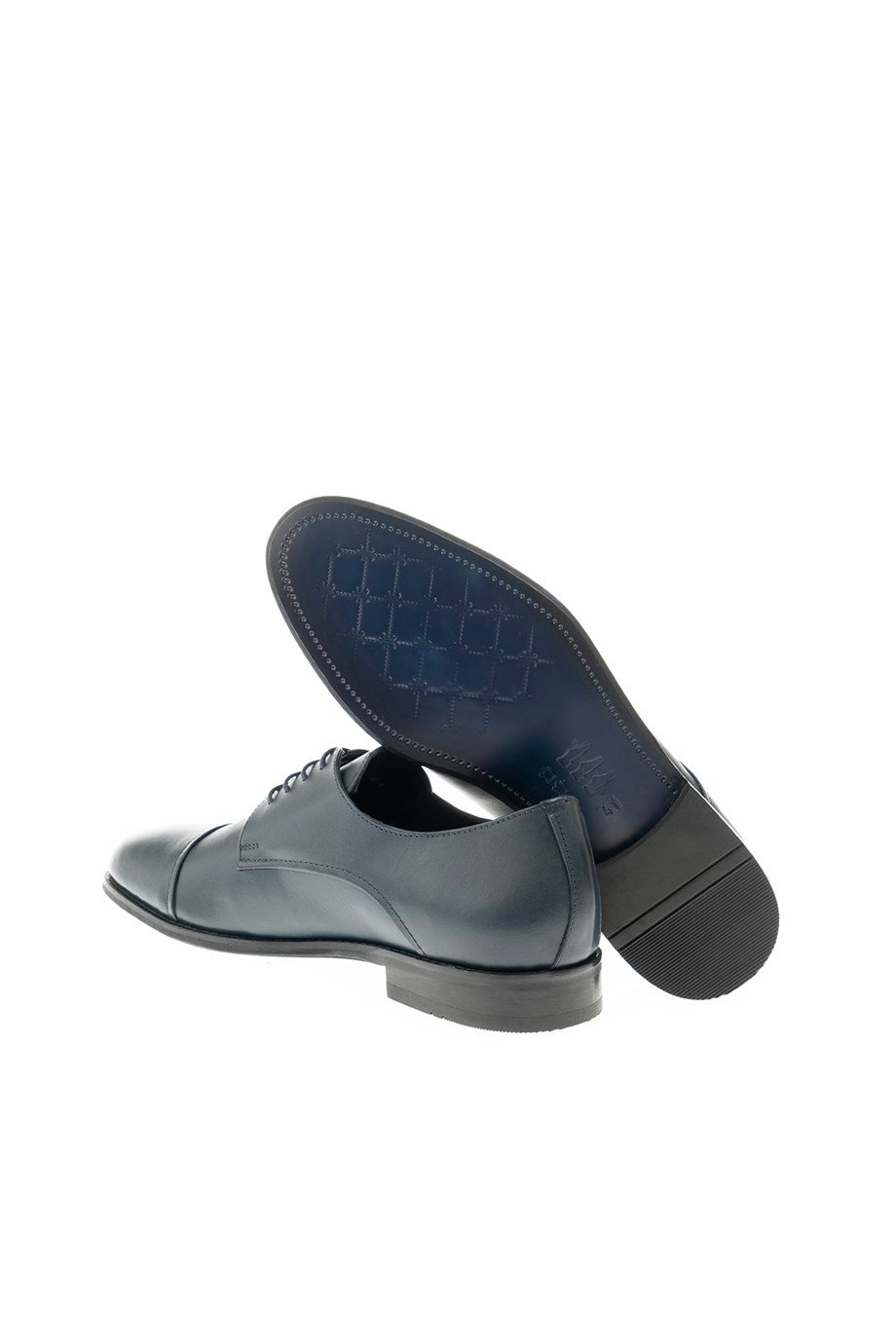 Neolit Taban Hakiki Deri Sneaker ürünü YENİ SEZON kategorisinde sizleri bekliyor.