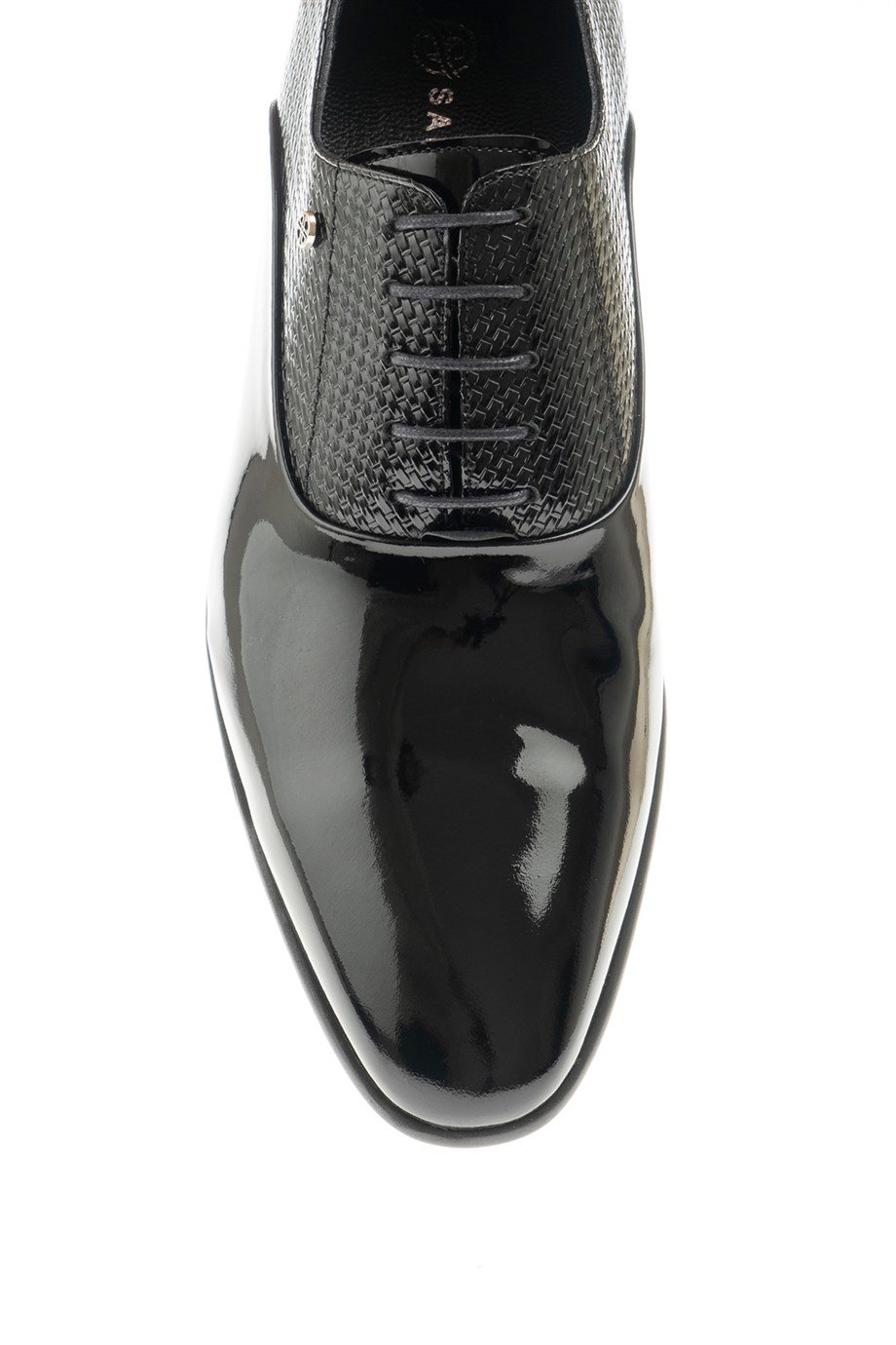 Neolite Sole Genuine Classic Shoes ürünü NEW SEASON kategorisinde sizleri bekliyor.