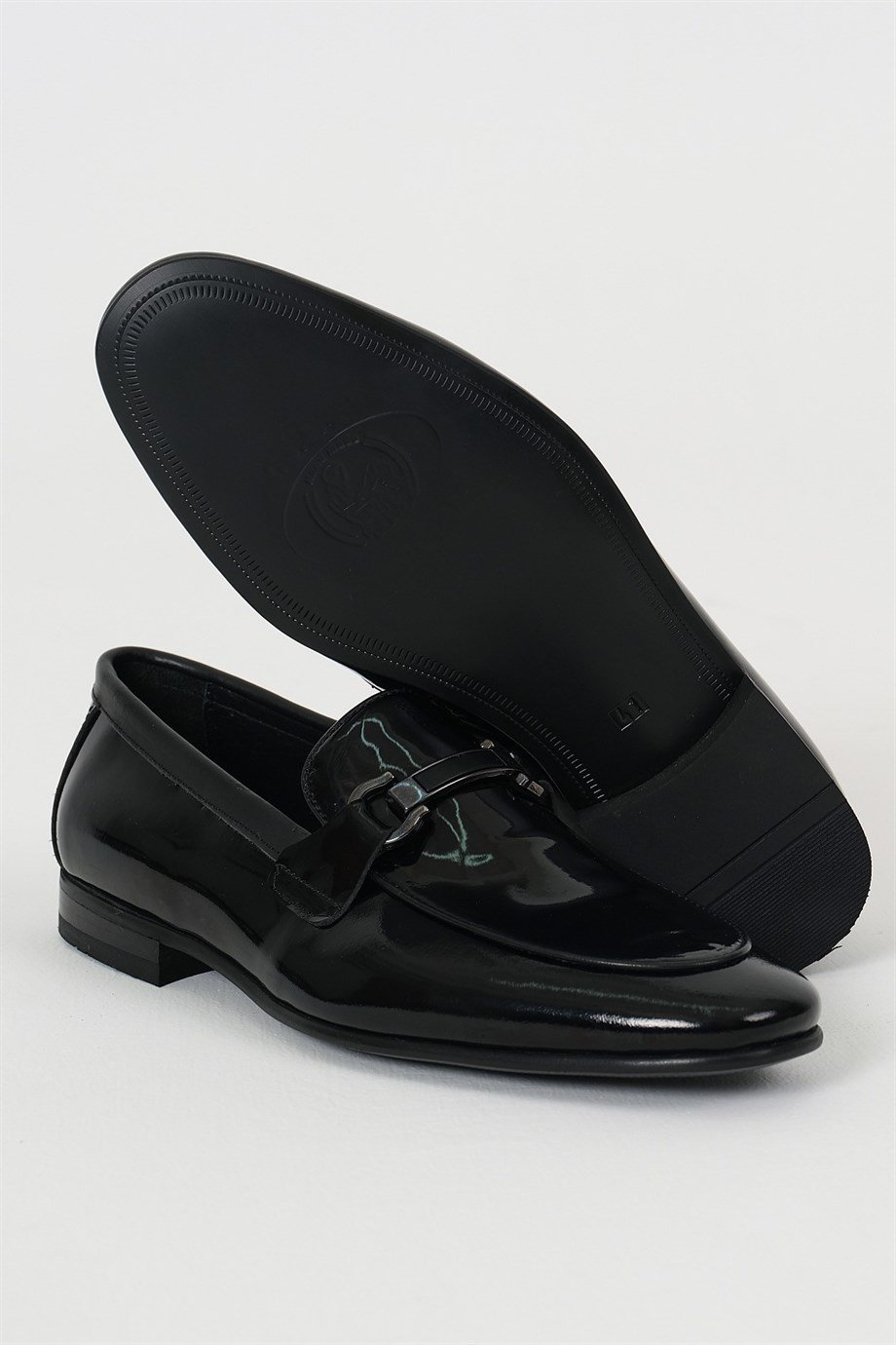 Neolit Taban Rugan Ayakkabı ürünü LOAFER kategorisinde sizleri bekliyor.