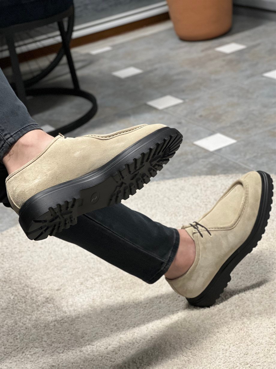 Ön Bağcık Detaylı Eva Taban Casual Ayakkabı ürünü YENİ SEZON kategorisinde sizleri bekliyor.