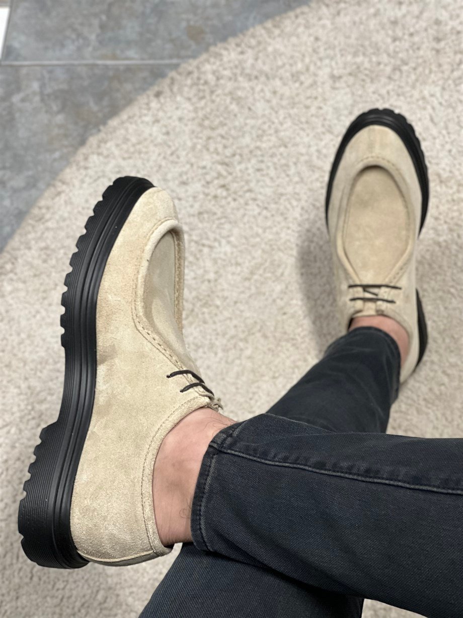 Ön Bağcık Detaylı Eva Taban Casual Ayakkabı ürünü YENİ SEZON kategorisinde sizleri bekliyor.