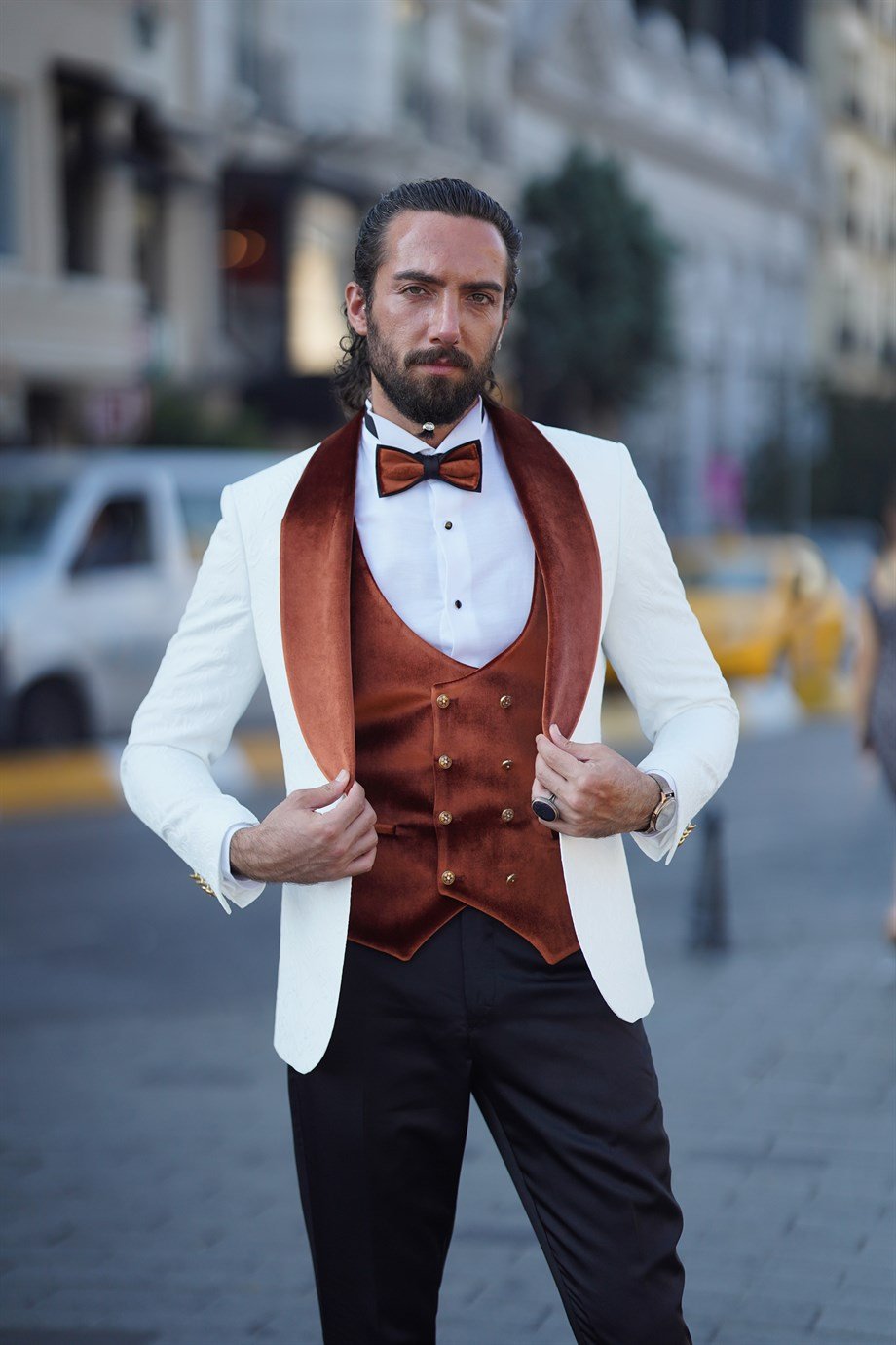 Special Design Suits ürünü SUIT kategorisinde sizleri bekliyor.