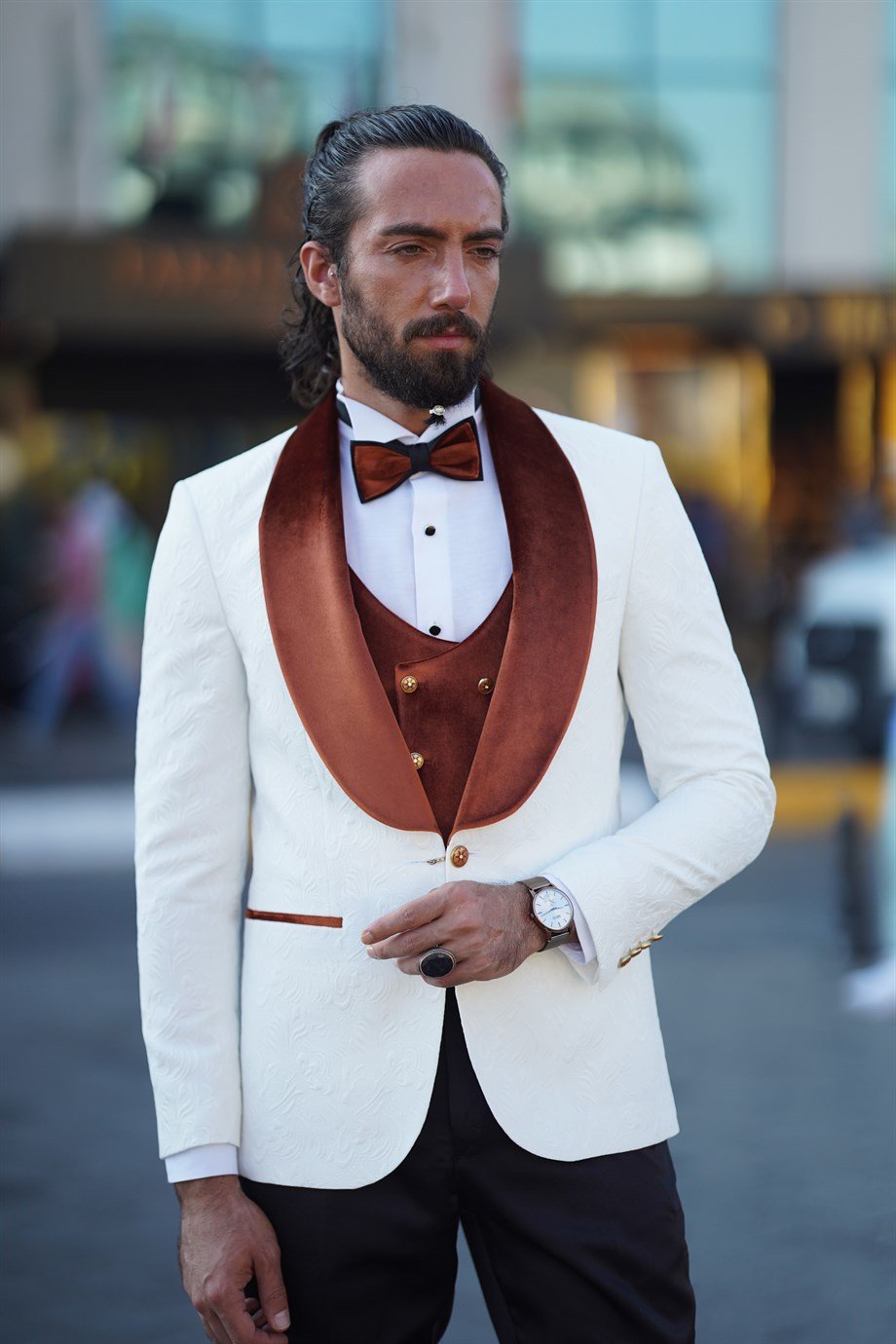 Special Design Suits ürünü SUIT kategorisinde sizleri bekliyor.