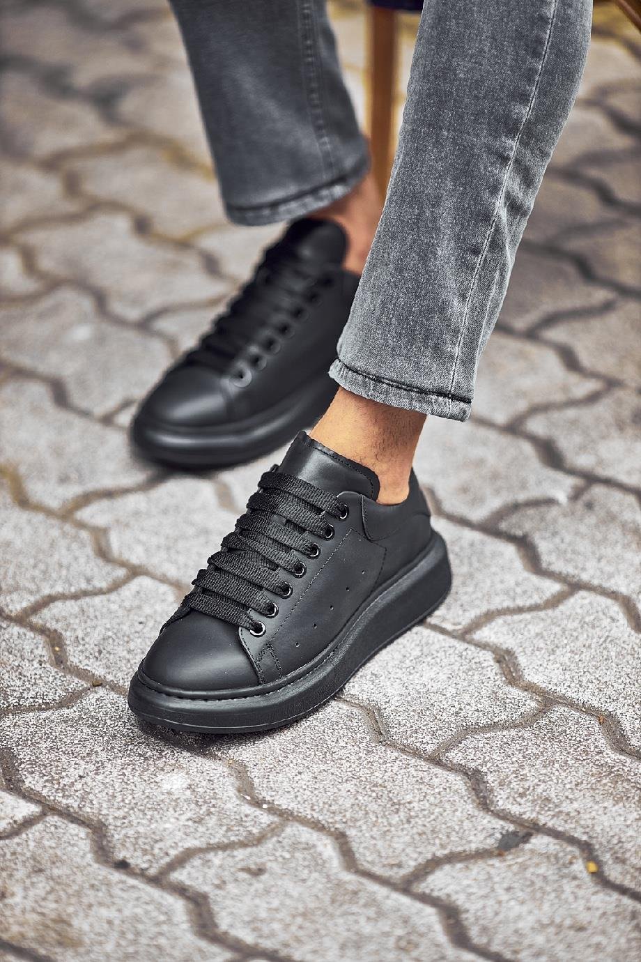 Special Design Leather Sneakers Shoes ürünü NEW SEASON kategorisinde sizleri bekliyor.
