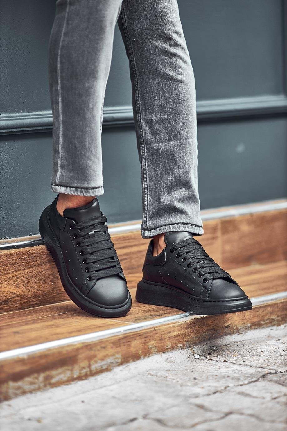 Special Design Leather Sneakers Shoes ürünü NEW SEASON kategorisinde sizleri bekliyor.