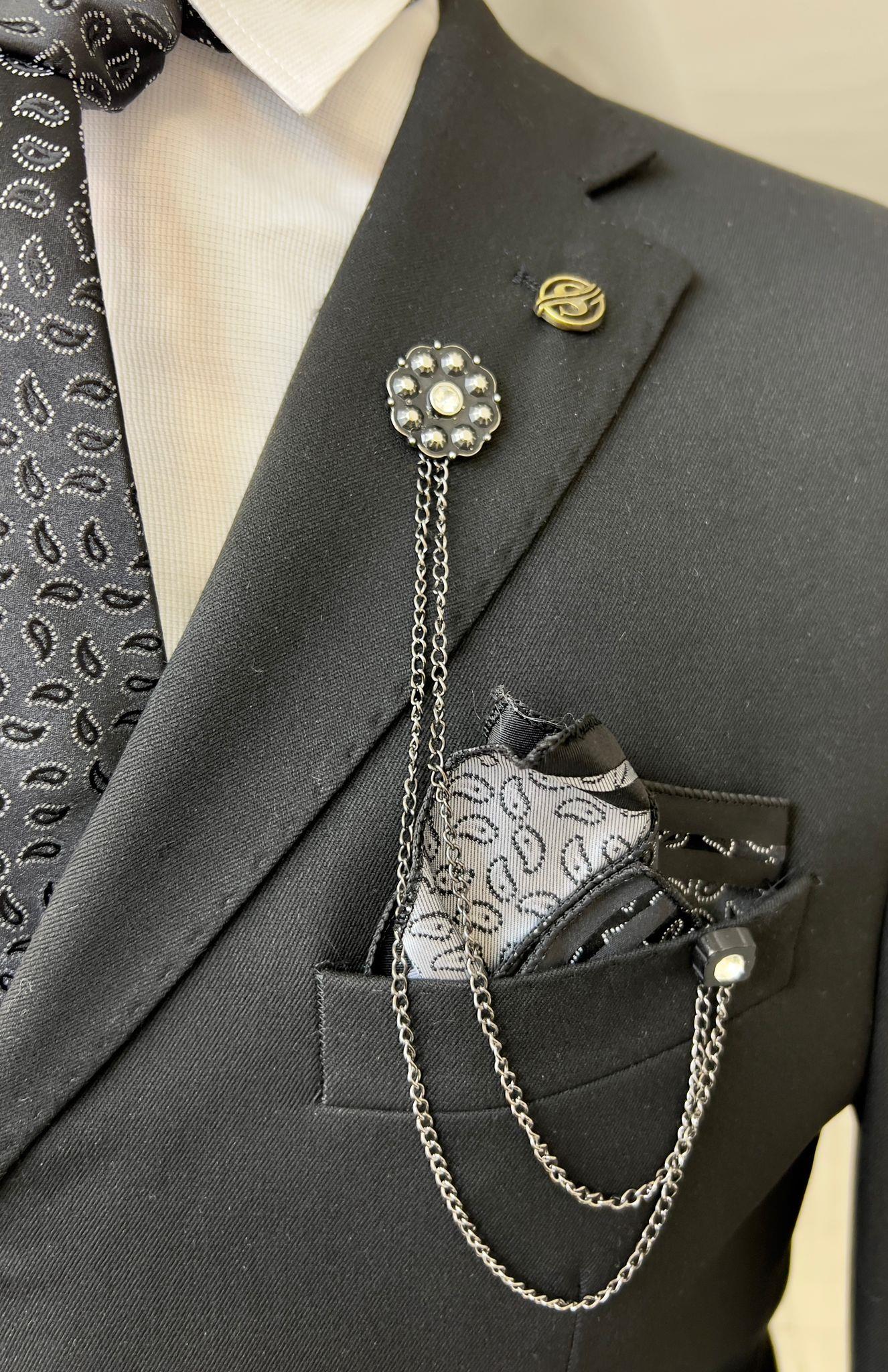 Özel Tasarım Desenli Yaka Zinciri ürünü AKSESUAR kategorisinde sizleri bekliyor.