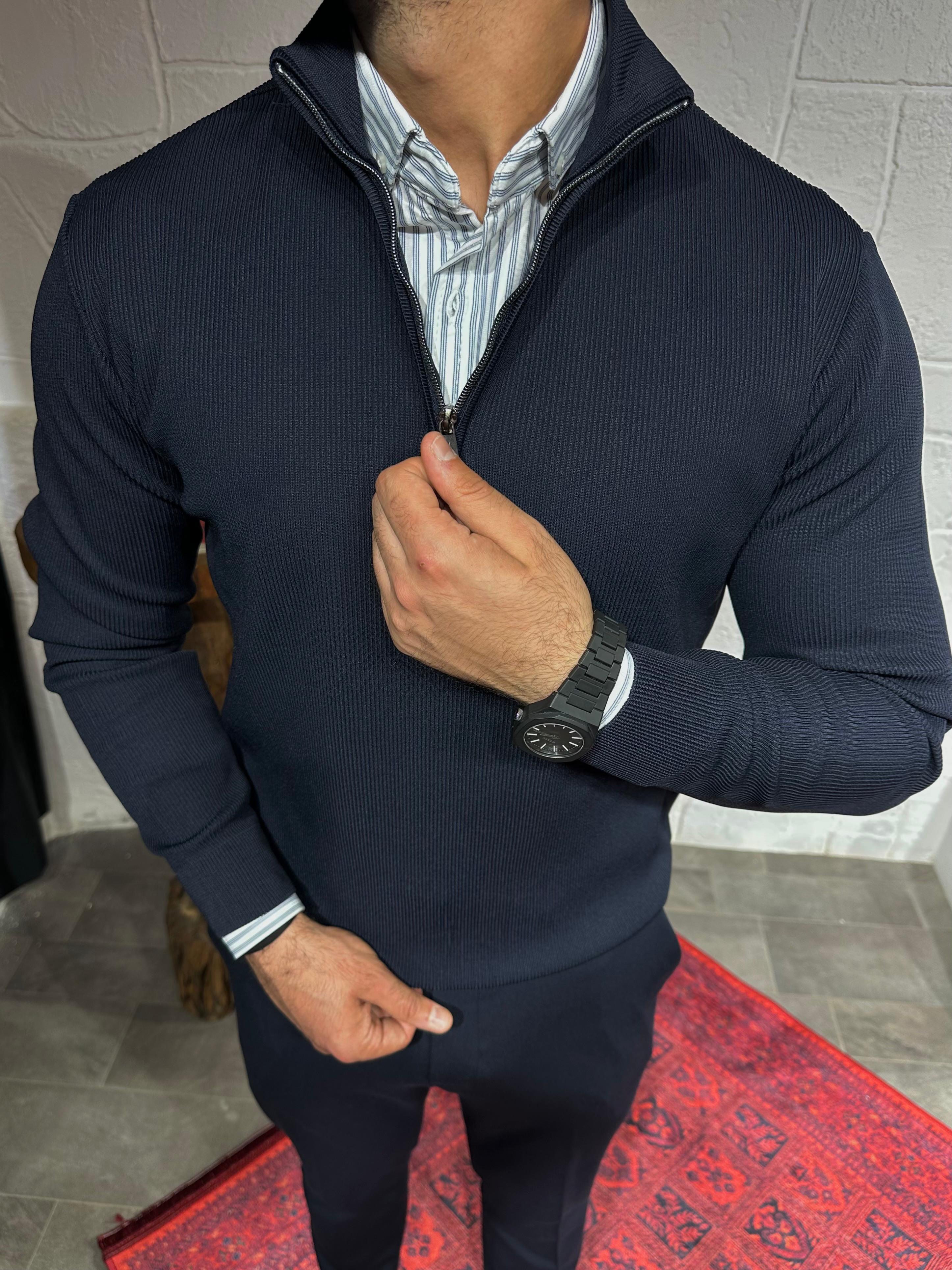 Özel Tasarım Fermuar Detaylı Uzun Kollu Triko ürünü ÜST GİYİM kategorisinde sizleri bekliyor.