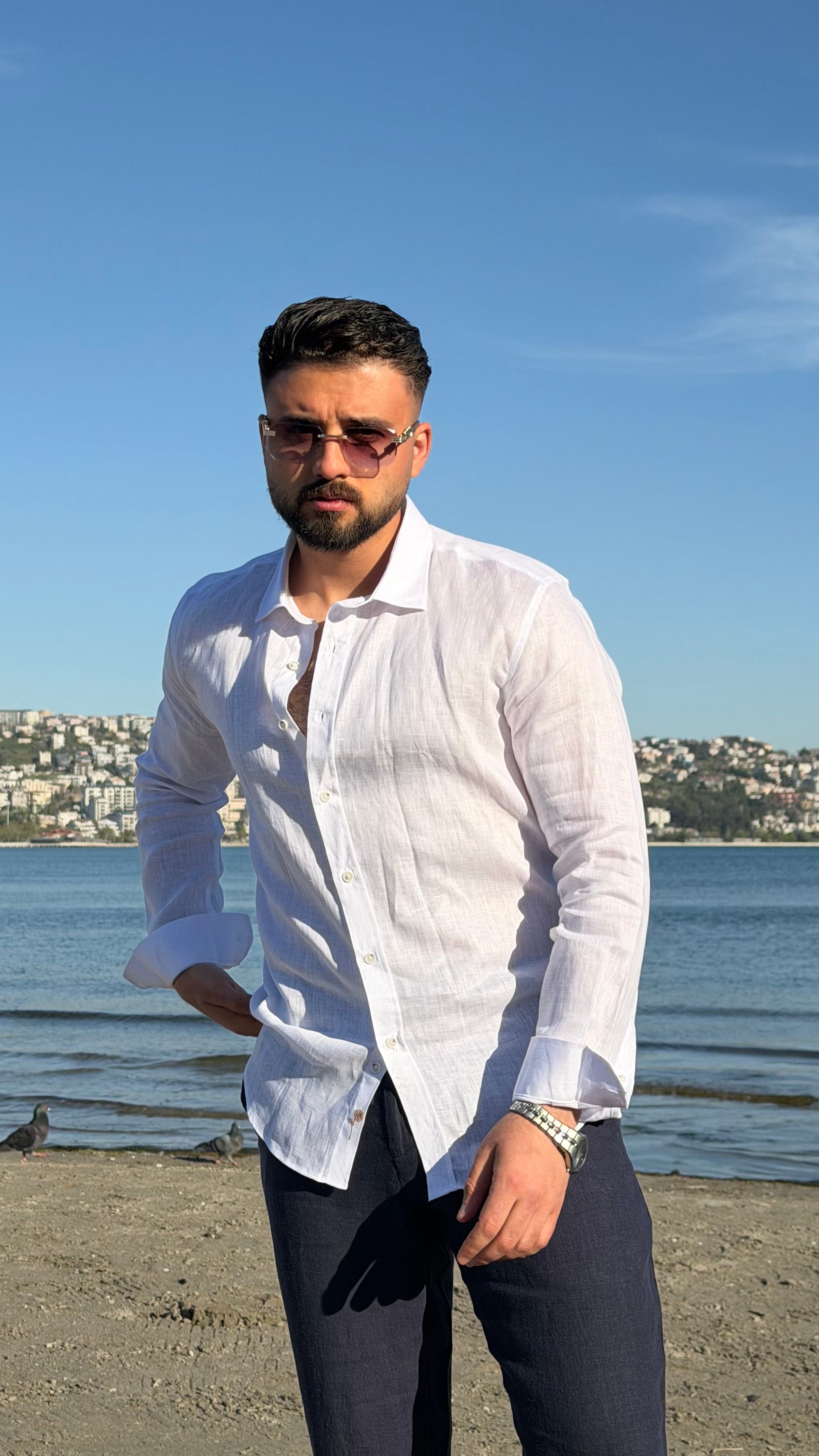Özel Tasarım Keten Gömlek ürünü GÖMLEK kategorisinde sizleri bekliyor.