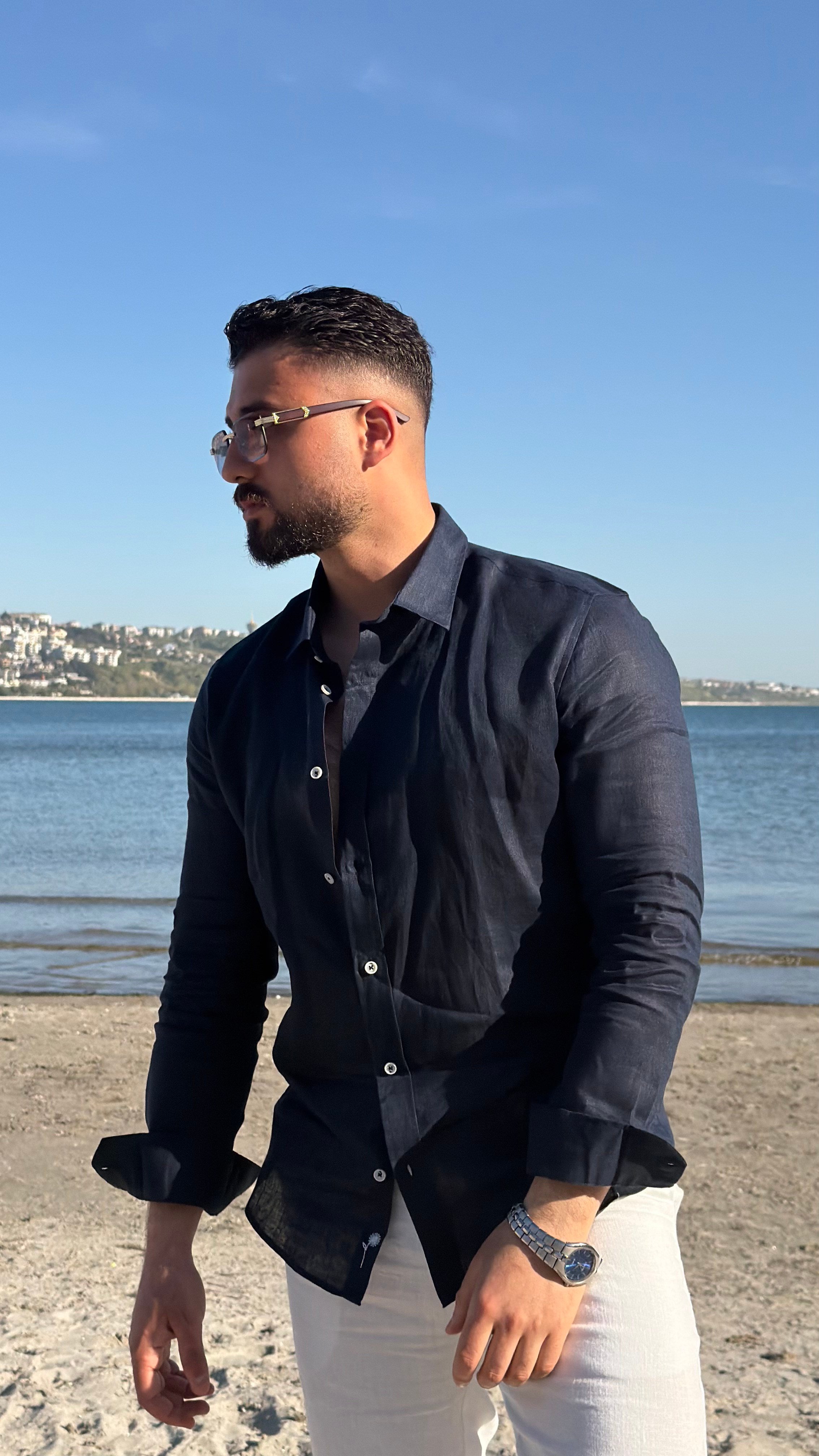 Özel Tasarım Keten Gömlek ürünü GÖMLEK kategorisinde sizleri bekliyor.