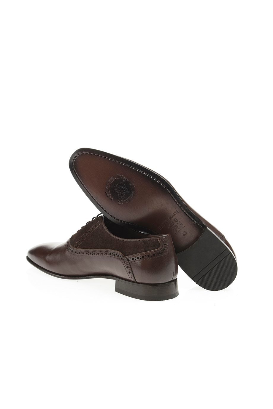 Special Design Leather Sole Classic Shoes ürünü NEW SEASON kategorisinde sizleri bekliyor.