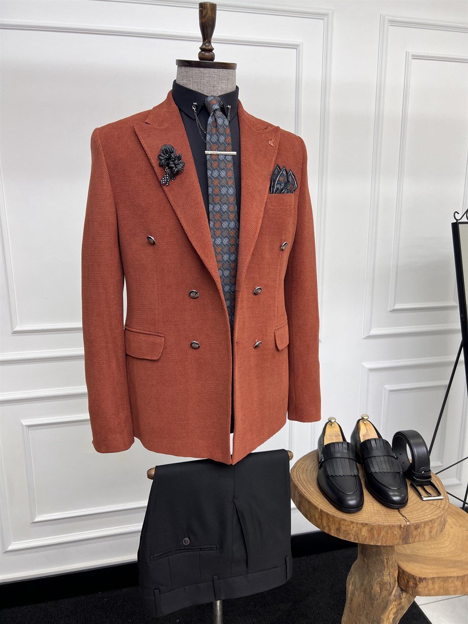 Special Design Double Breasted Jacket ürünü OUTERWEAR kategorisinde sizleri bekliyor.