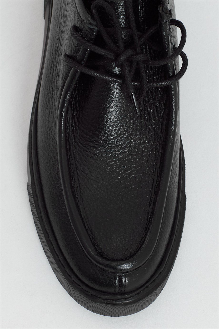 Special Design Moccasin Sports Shoes ürünü NEW SEASON kategorisinde sizleri bekliyor.