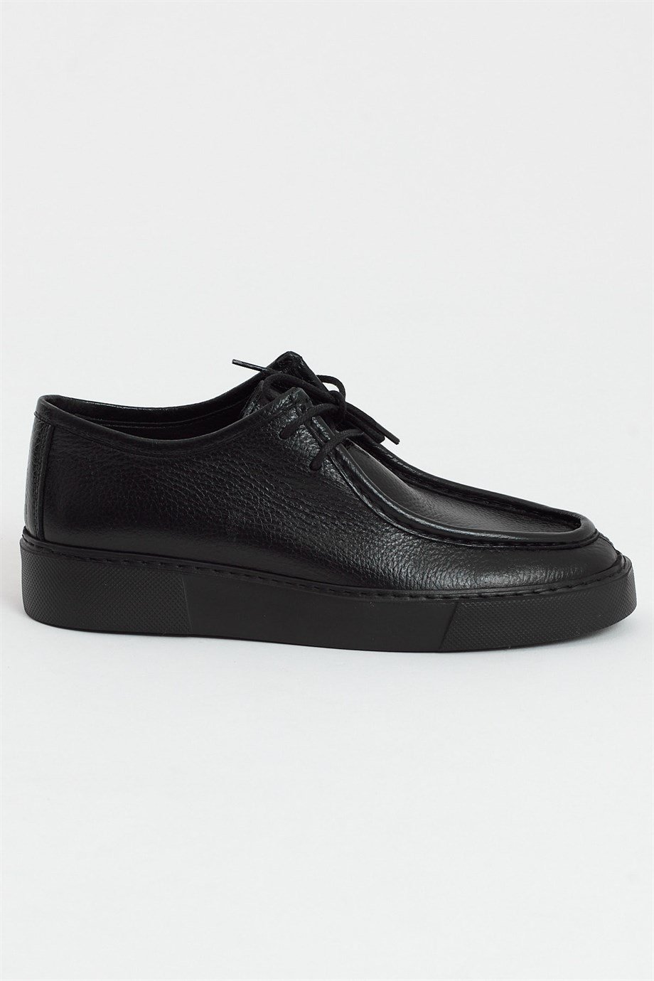 Special Design Moccasin Sports Shoes ürünü NEW SEASON kategorisinde sizleri bekliyor.
