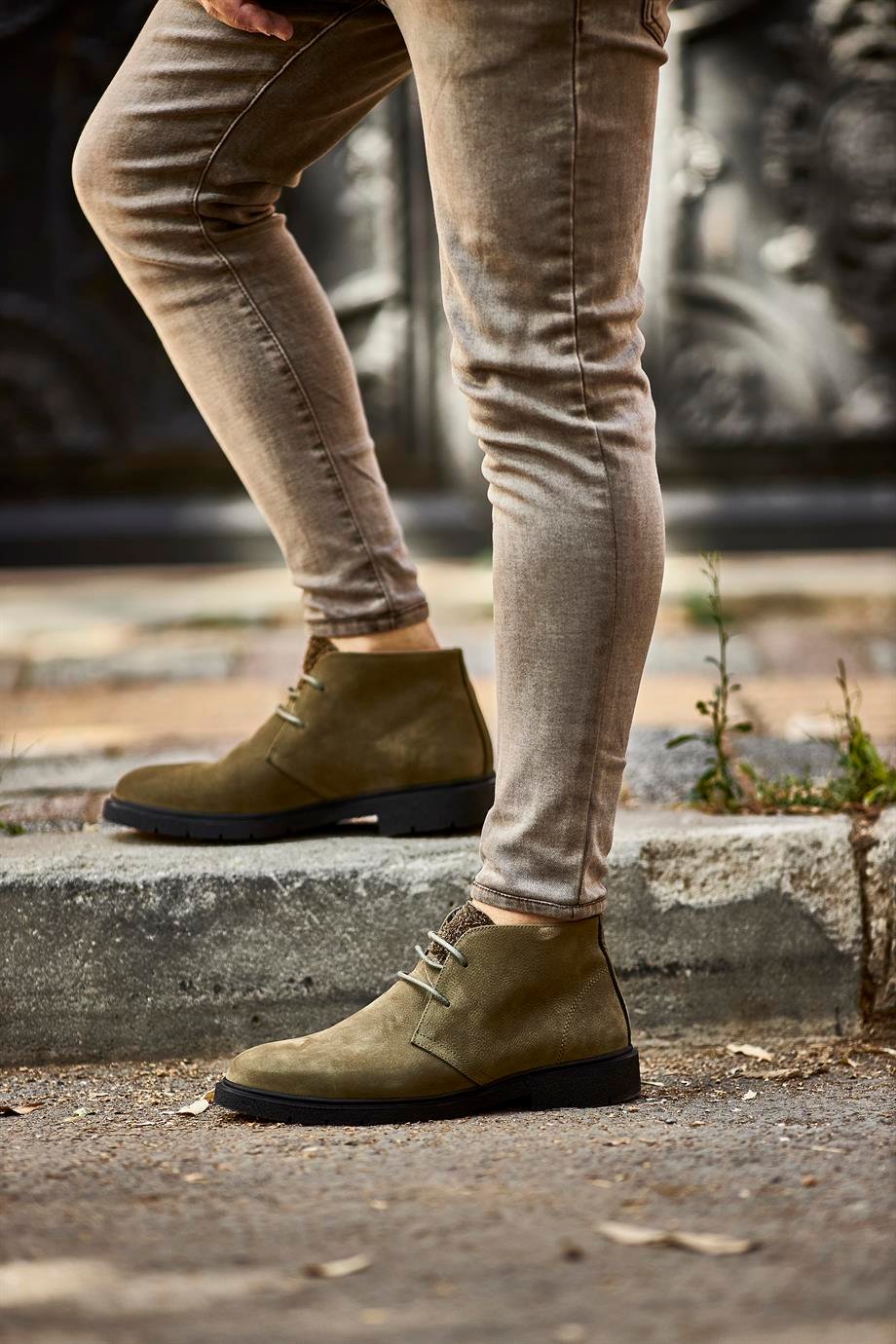 Special Design Nubuck Leather Boots with Fringe Detail ürünü NEW SEASON kategorisinde sizleri bekliyor.