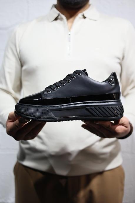 SPECIAL DESIGN Patent Leather SHOES ürünü NEW SEASON kategorisinde sizleri bekliyor.