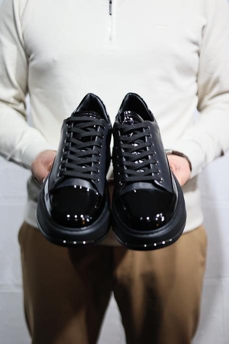 SPECIAL DESIGN Patent Leather SHOES ürünü NEW SEASON kategorisinde sizleri bekliyor.