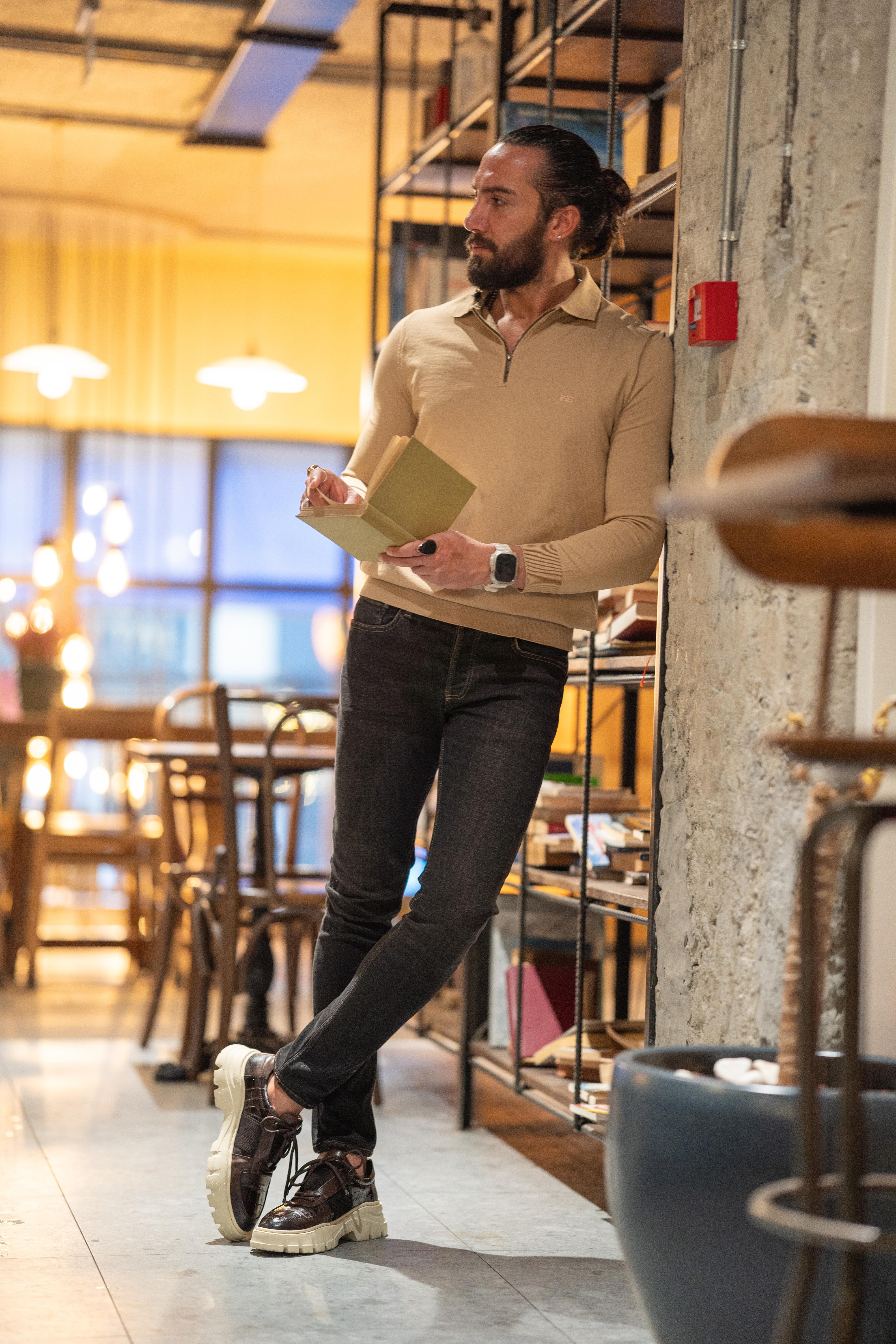 Özel Tasarım Slim Fit Fermuar Yaka Triko ürünü ÜST GİYİM kategorisinde sizleri bekliyor.