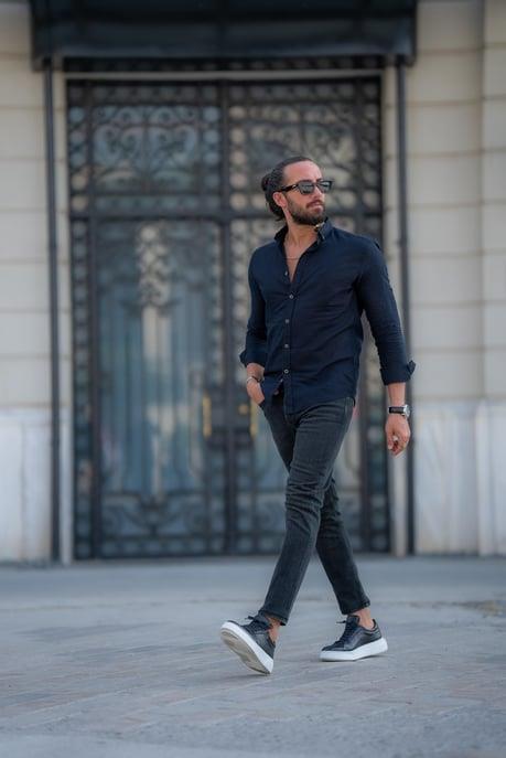 Özel Tasarım Slim Fit Keten Gömlek Siyah ürünü ÜST GİYİM kategorisinde sizleri bekliyor.