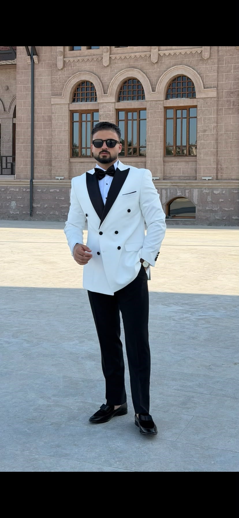 ÖZEL TASARIM TAKIM ELBİSE ürünü SUIT kategorisinde sizleri bekliyor.