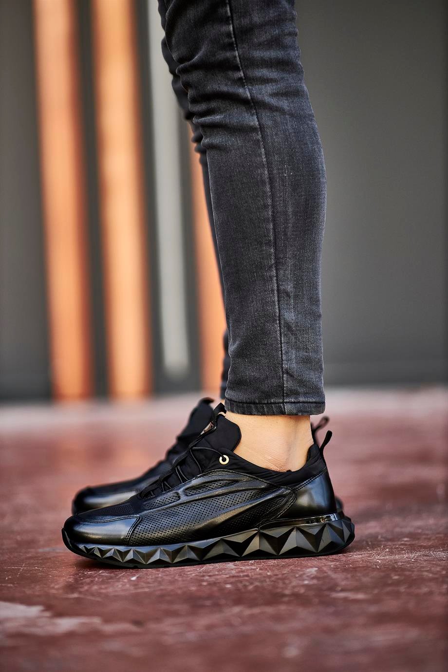 Specially Designed Tractor Sole Boots with Lacing Detail ürünü NEW SEASON kategorisinde sizleri bekliyor.
