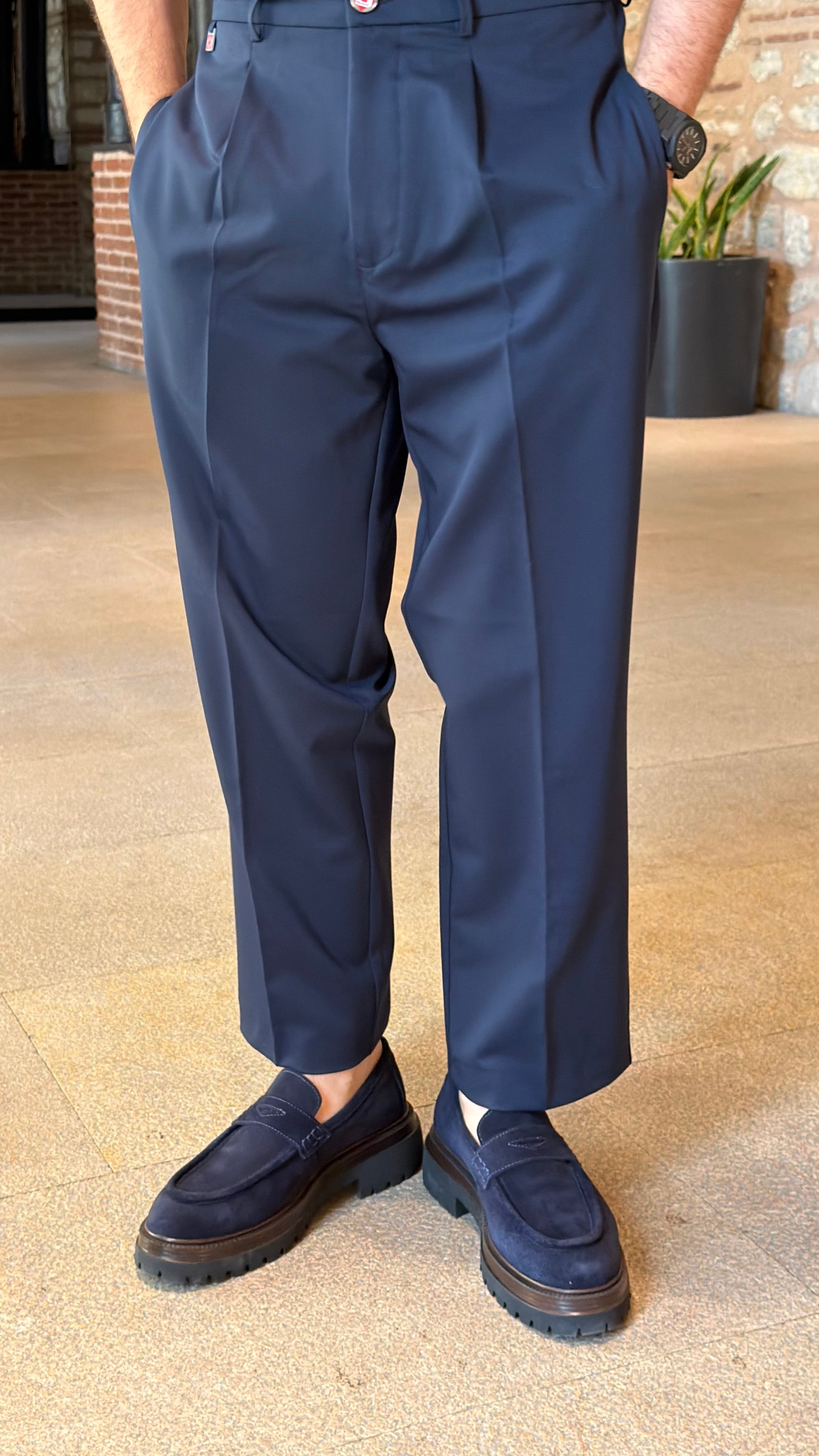 PANTOLON REGULAR ürünü ALT GİYİM kategorisinde sizleri bekliyor.