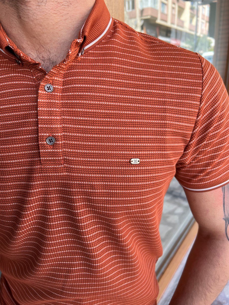 Polo yaka Kendinden Desenli T-shirt ürünü ÜST GİYİM kategorisinde sizleri bekliyor.