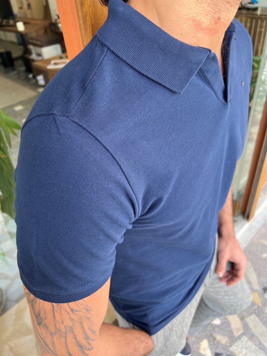 Rahat Yaka Slim Fit T-Shirt ürünü ÜST GİYİM kategorisinde sizleri bekliyor.