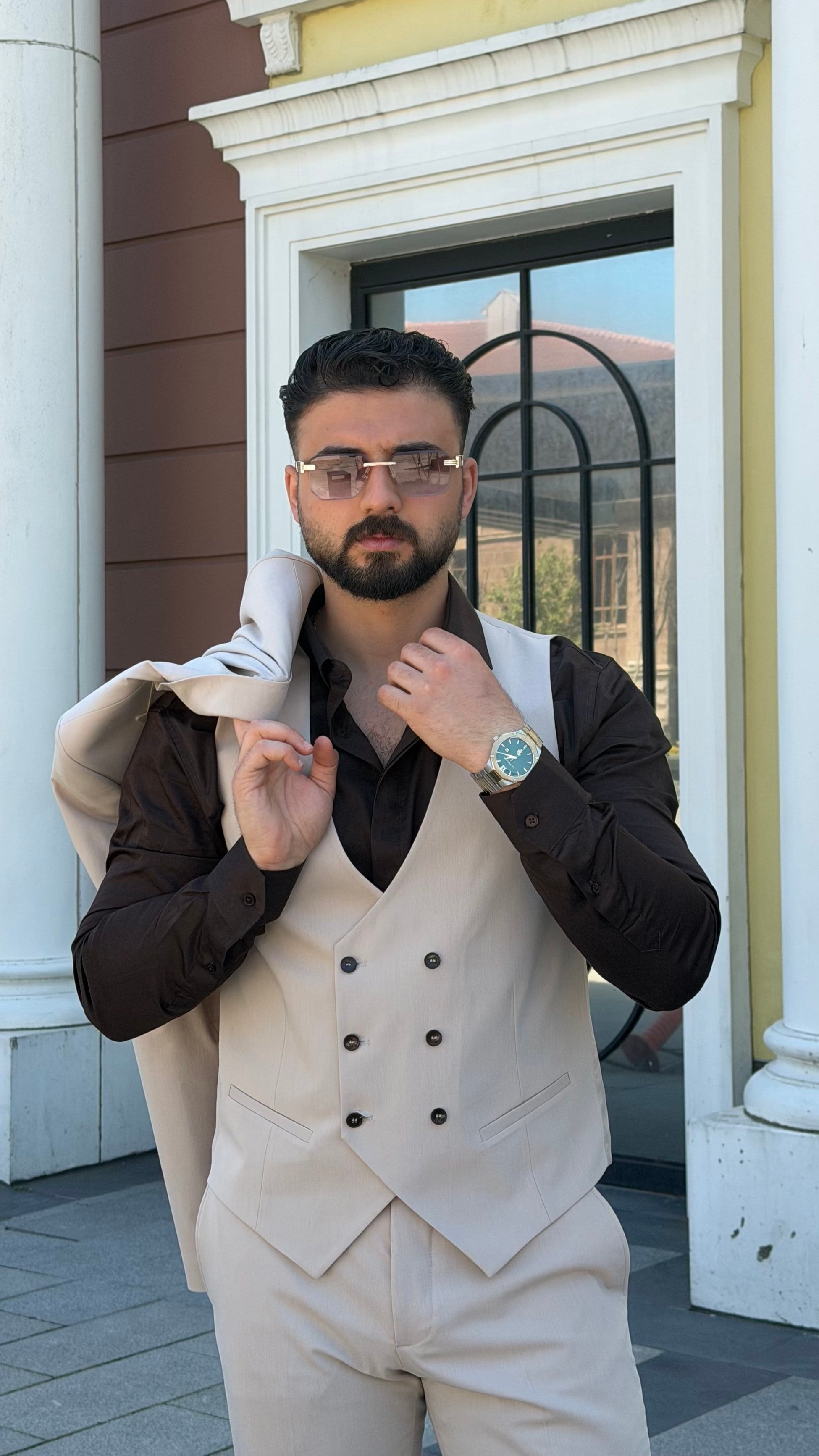 Royal Takım Elbise ürünü TAKIM ELBİSE kategorisinde sizleri bekliyor.