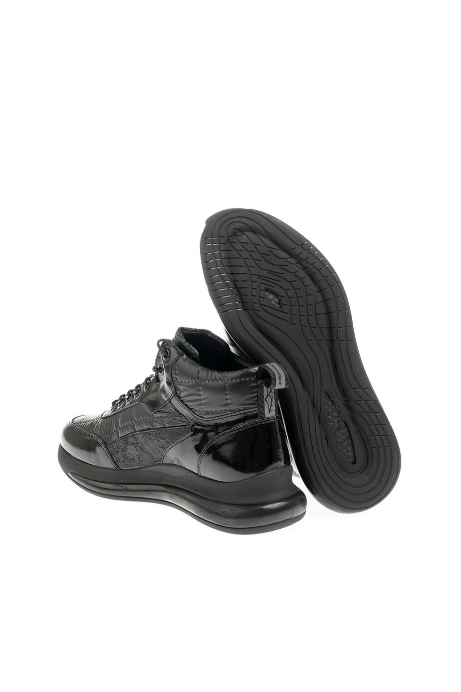 Rugan Deri Triko Detaylı Kauçuk Air Bot ürünü BOOTS kategorisinde sizleri bekliyor.