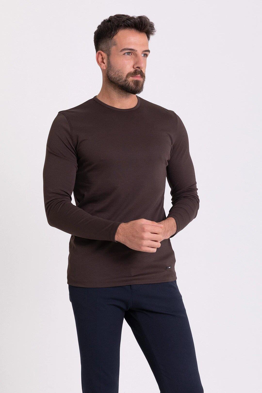 Slim Fit Bisiklet Yaka Basic Triko ürünü ÜST GİYİM kategorisinde sizleri bekliyor.