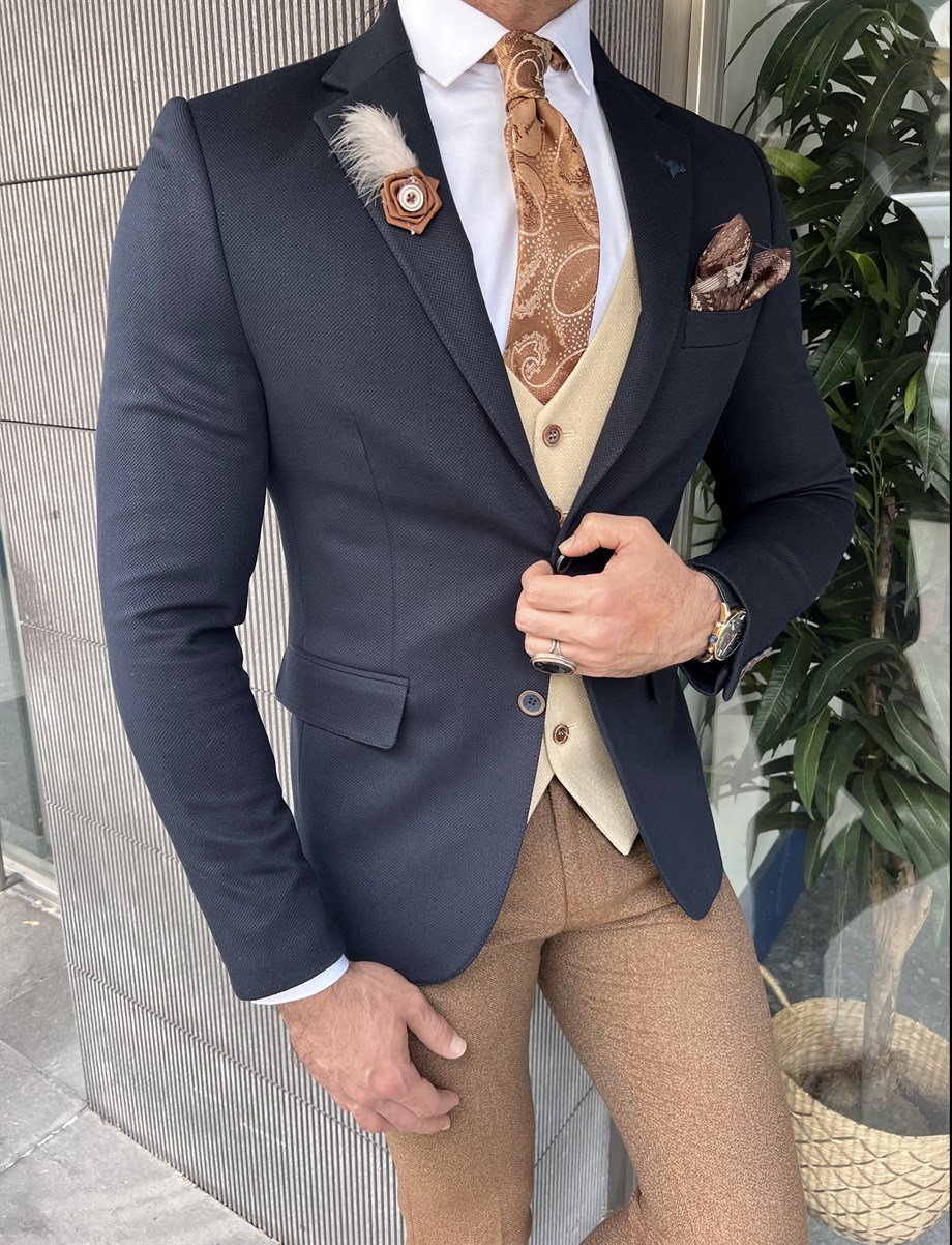 Slim Fit Jacket ürünü OUTERWEAR kategorisinde sizleri bekliyor.