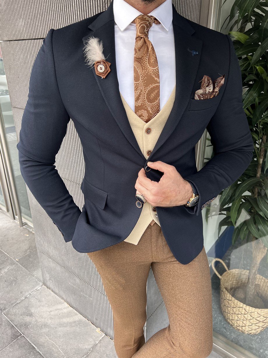 Slim Fit Jacket ürünü OUTERWEAR kategorisinde sizleri bekliyor.