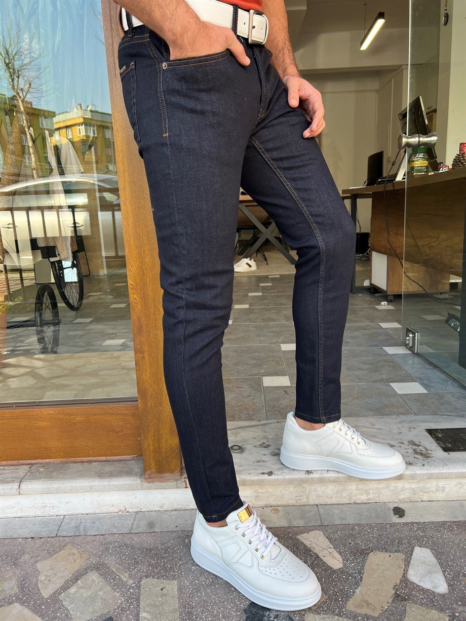 Slim Fit Dikişli Kot Pantolon ürünü PANTS kategorisinde sizleri bekliyor.