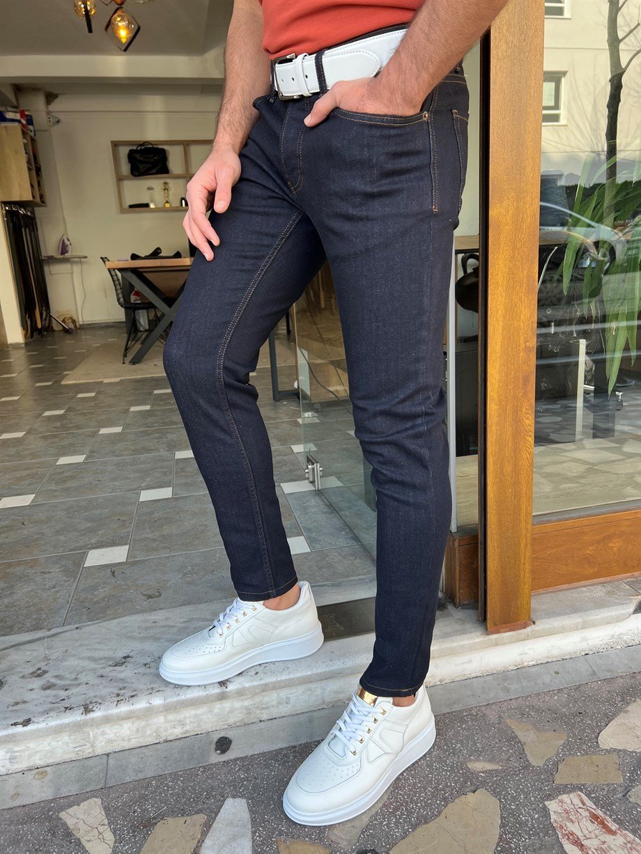 Slim Fit Dikişli Kot Pantolon ürünü PANTS kategorisinde sizleri bekliyor.