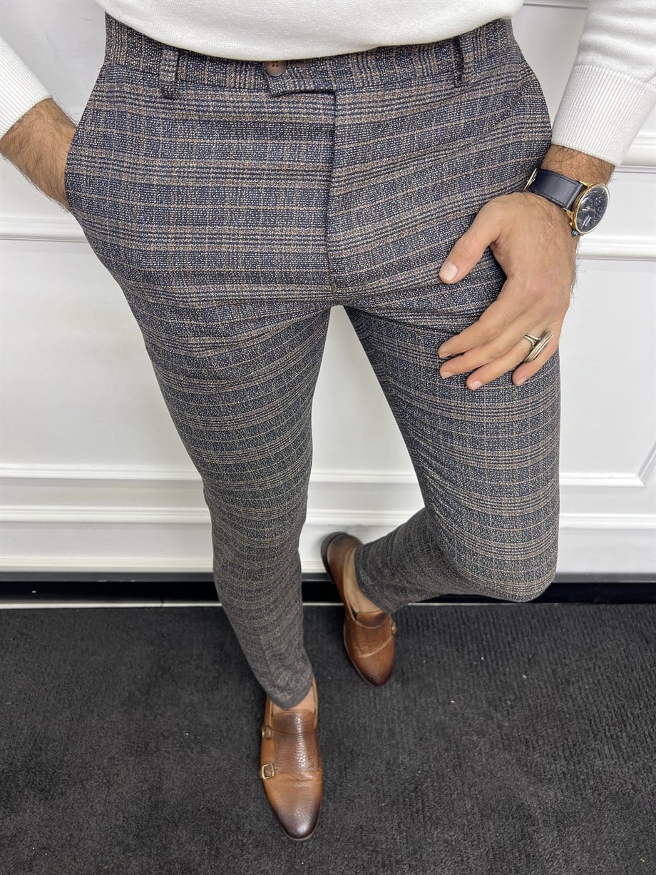 Slim Fit Plaid Pattern Fabric Trousers ürünü JEANS CLOTHING kategorisinde sizleri bekliyor.