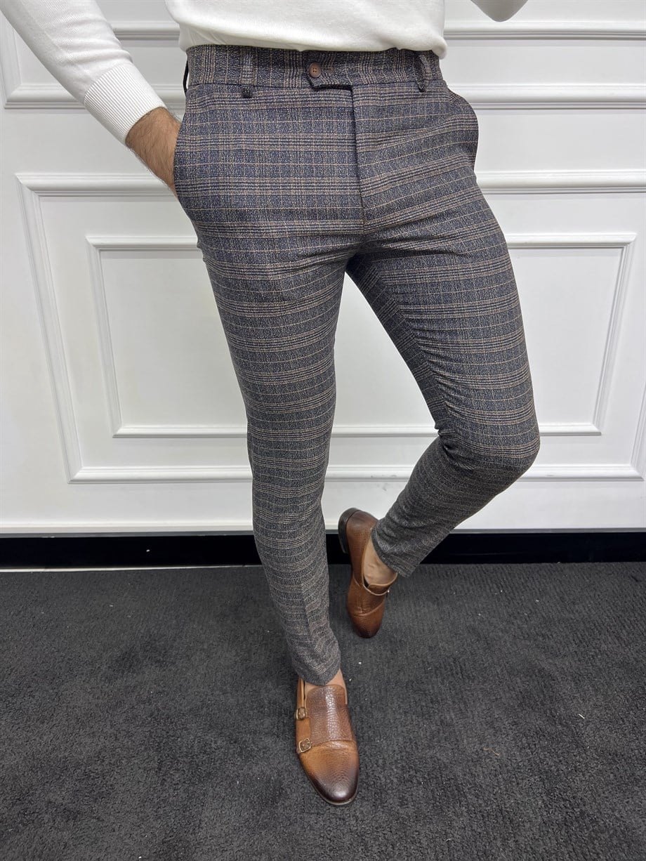 Slim Fit Plaid Pattern Fabric Trousers ürünü JEANS CLOTHING kategorisinde sizleri bekliyor.