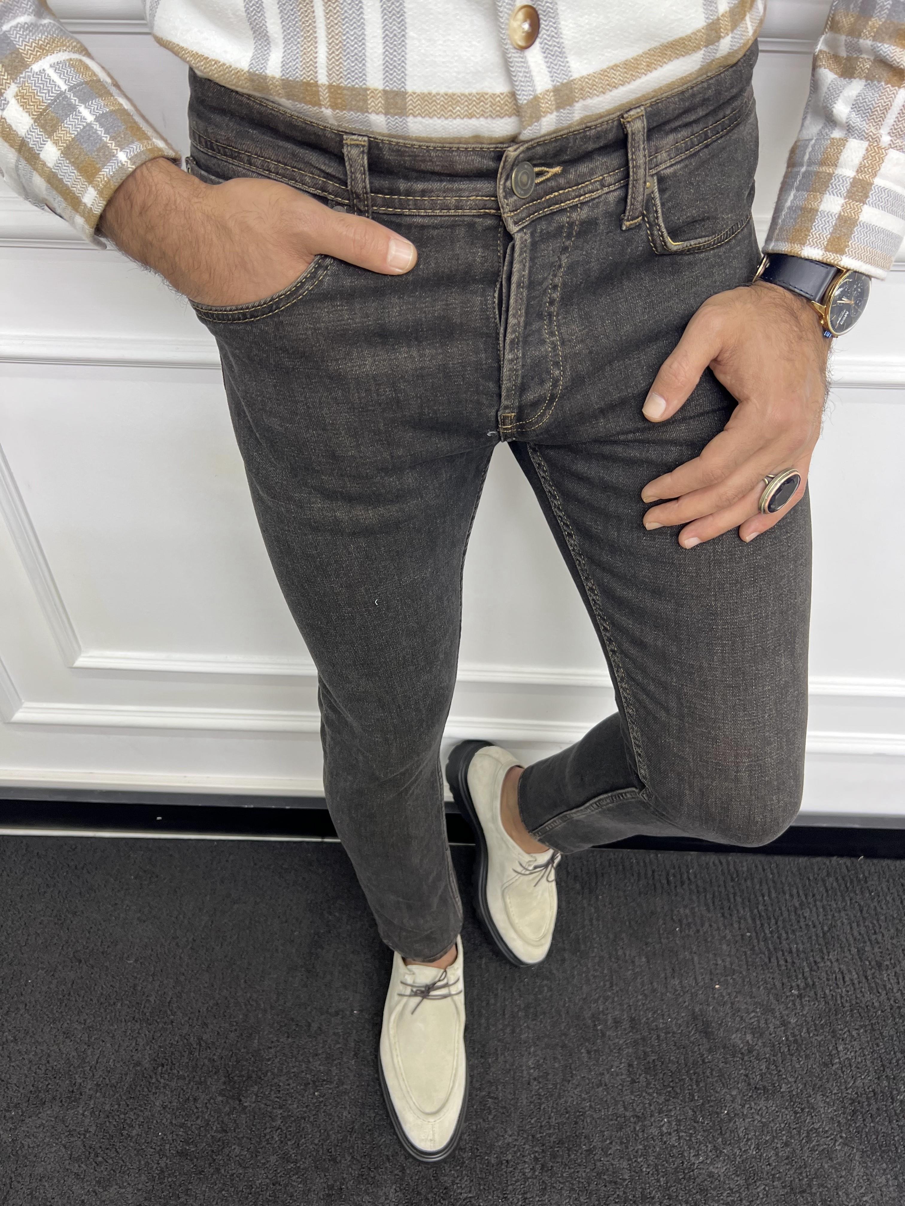 Slim Fit Jeans ürünü JEANS CLOTHING kategorisinde sizleri bekliyor.