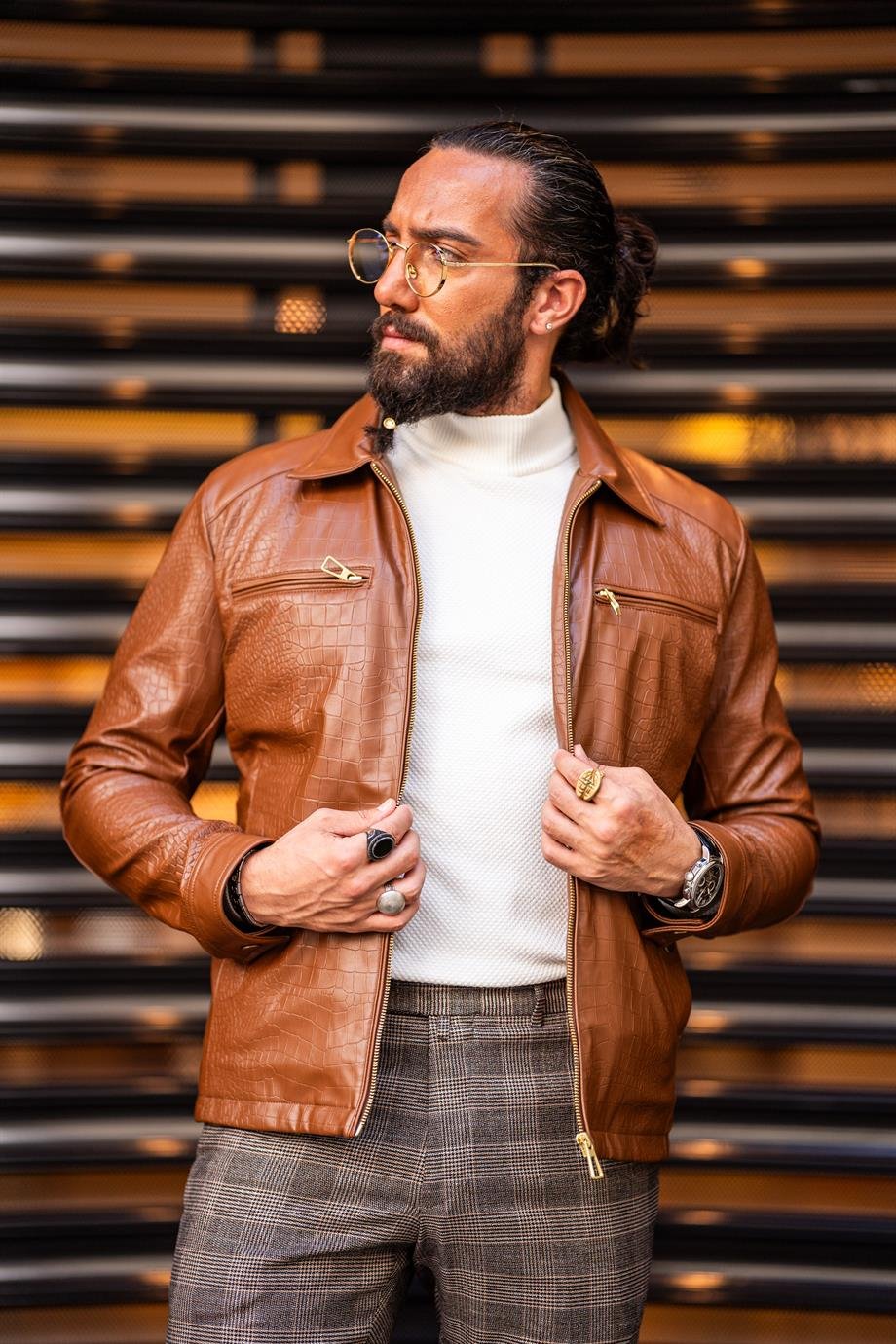 Slim Fit Special Design Leather Jacket ürünü OUTERWEAR kategorisinde sizleri bekliyor.