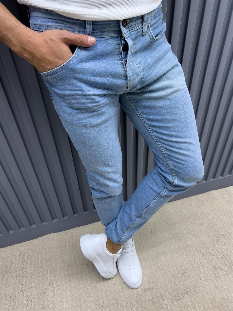 Slim Fit Yan Cepli Kot Pantalon ürünü JEANS CLOTHING kategorisinde sizleri bekliyor.
