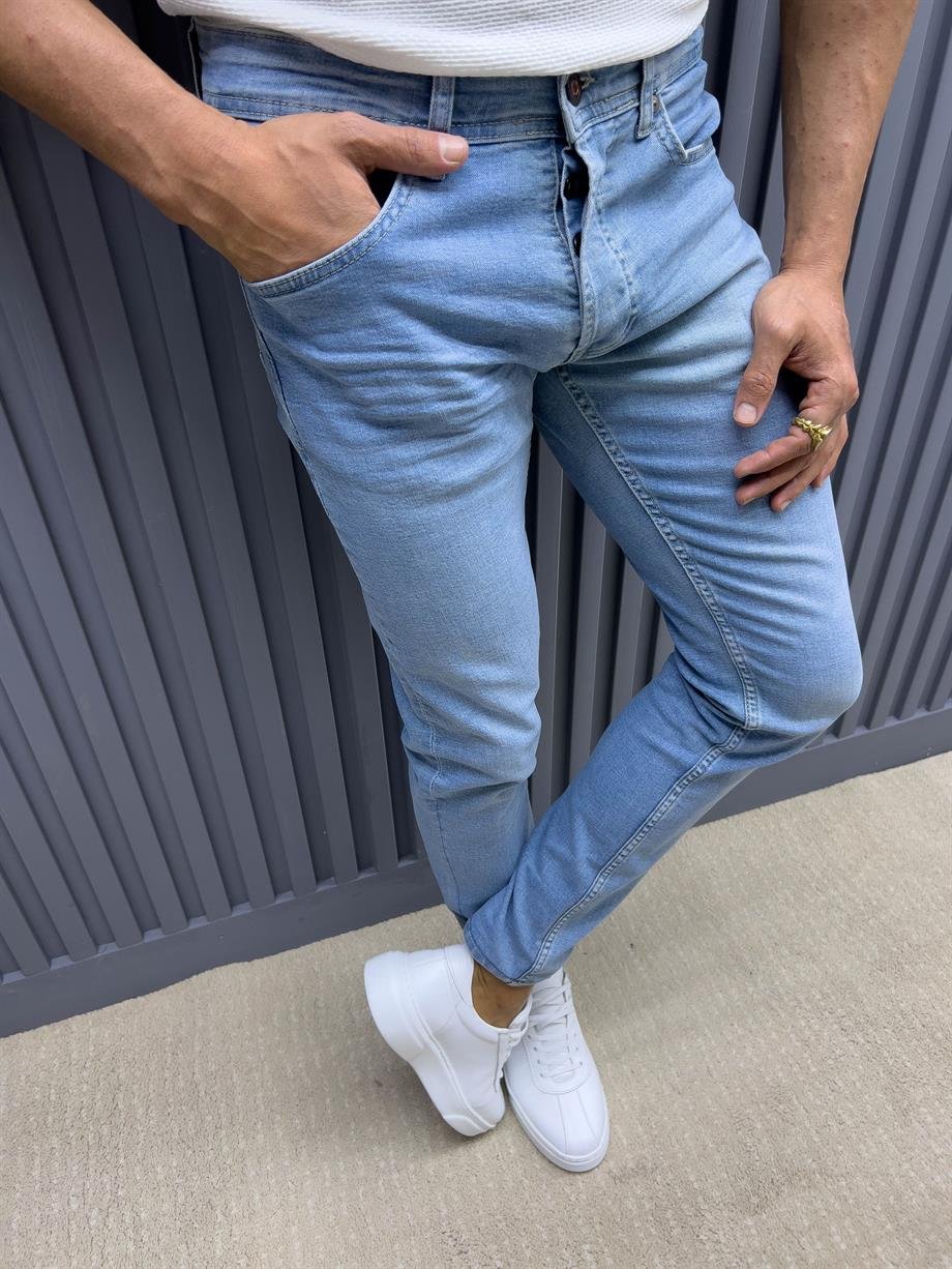 Slim Fit Yan Cepli Kot Pantalon ürünü JEANS CLOTHING kategorisinde sizleri bekliyor.