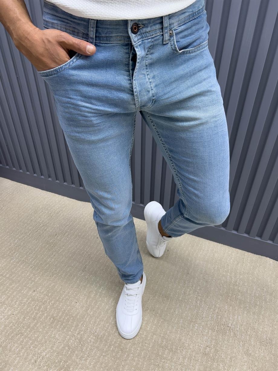 Slim Fit Yan Cepli Kot Pantalon ürünü JEANS CLOTHING kategorisinde sizleri bekliyor.