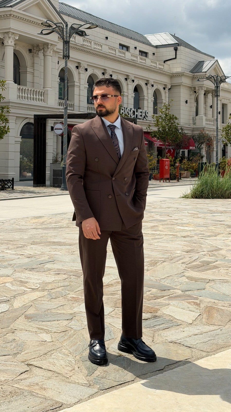 TAKIM ELBİSE KRUVAZE ürünü TAKIM ELBİSE kategorisinde sizleri bekliyor.