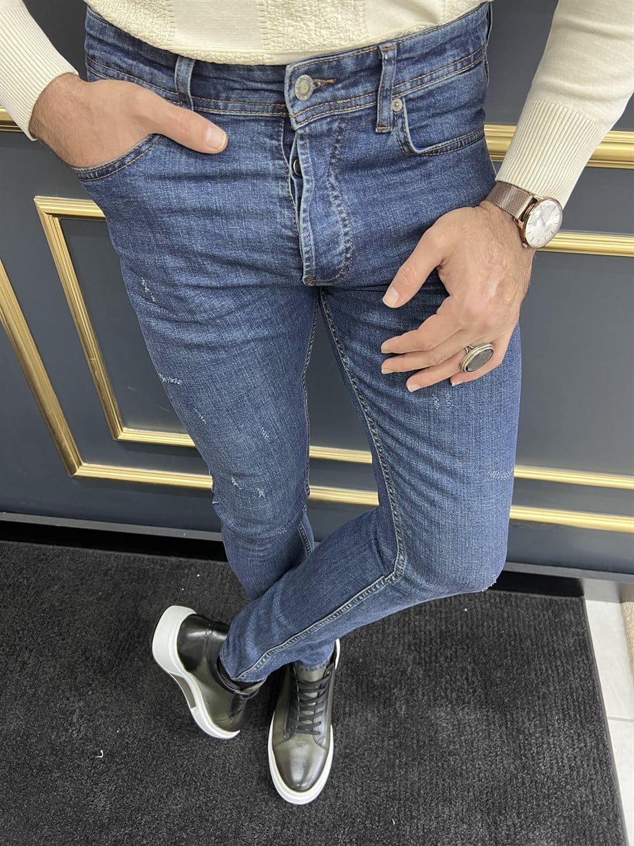 Grinding Detail Slim Fit Jeans ürünü JEANS CLOTHING kategorisinde sizleri bekliyor.