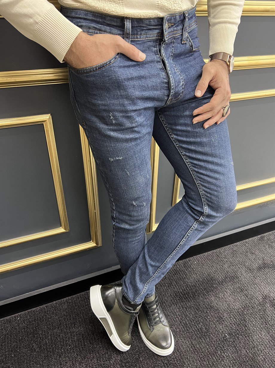 Grinding Detail Slim Fit Jeans ürünü JEANS CLOTHING kategorisinde sizleri bekliyor.