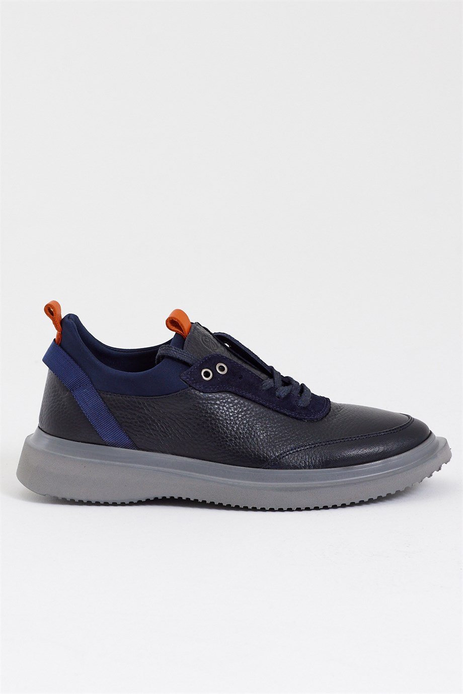 Thermo Confort Sole Genuine Leather Boots ürünü CASUAL kategorisinde sizleri bekliyor.