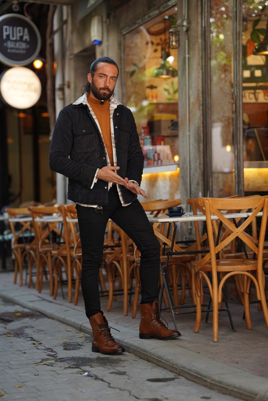 Bag Pocket Velvet Coat ürünü OUTERWEAR kategorisinde sizleri bekliyor.