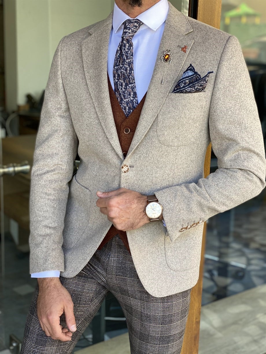 Torba Cep Mono Yaka Yün Ceket ürünü OUTERWEAR kategorisinde sizleri bekliyor.