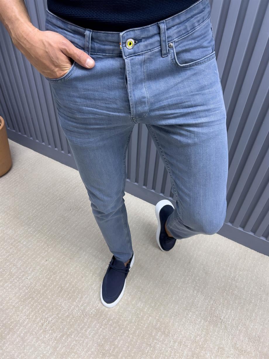 Yan Cepli Slim Fit Kot Pantolon ürünü ALT GİYİM kategorisinde sizleri bekliyor.