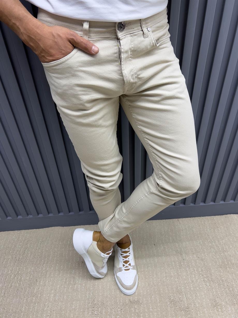 Yan Cepli Slim Fit Kot Pantolon ürünü JEANS CLOTHING kategorisinde sizleri bekliyor.